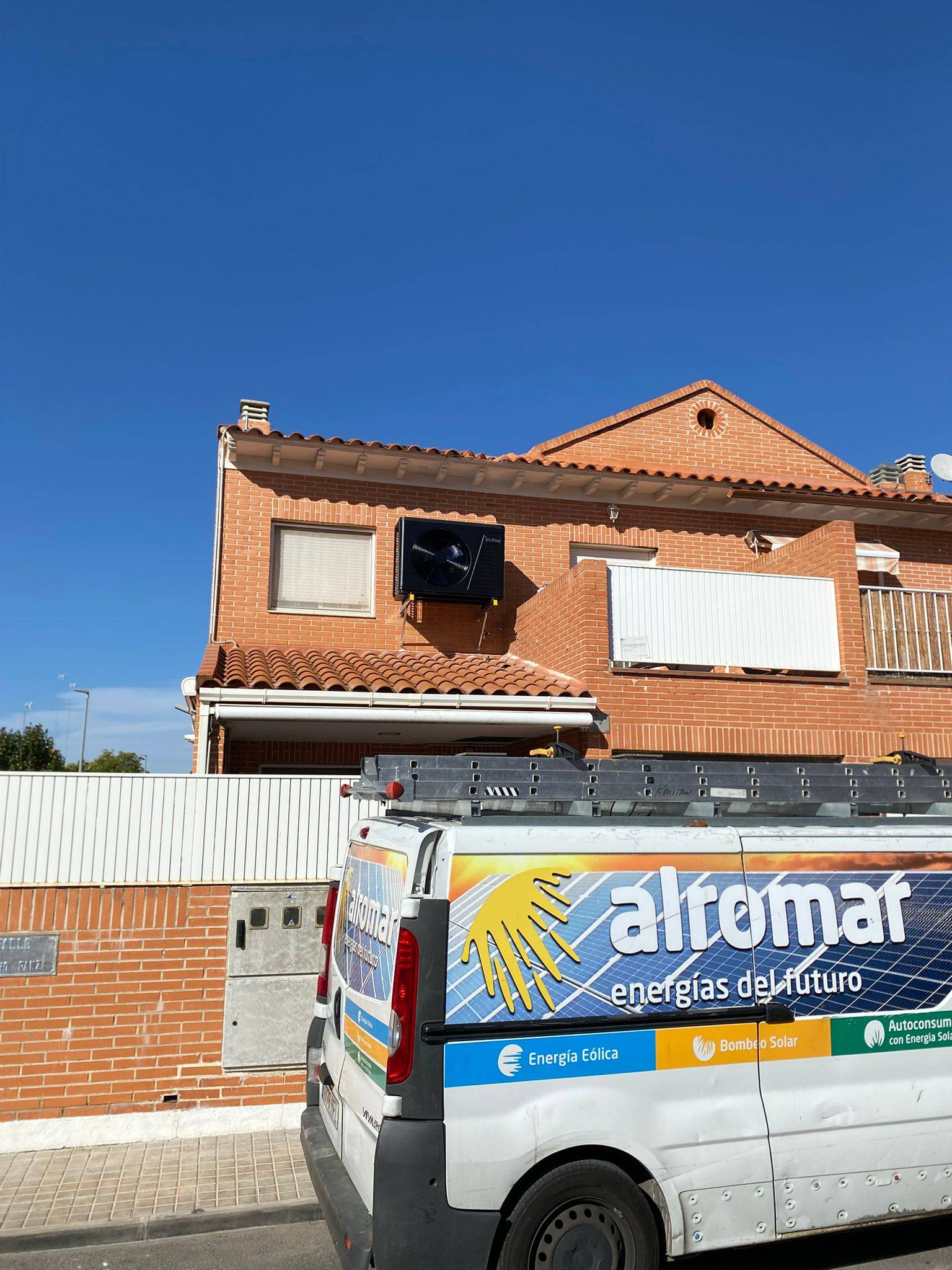 Instalación Aerotermia Daitsu 10kW por ALROMAR en Ontígola: Ahorro 69%