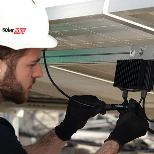 Instalar paneles solares con optimizadores de potencia SolarEdge